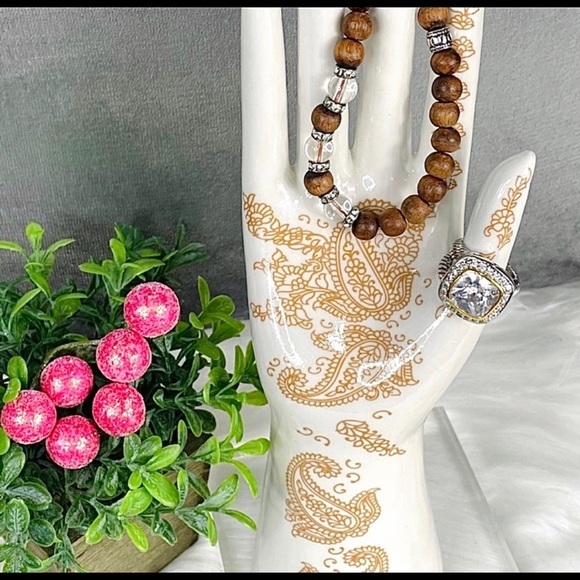 JEWELRY HOLDER Hand Decor Boho Display Tattooed henna hand jewelry display - Picture 5 of 14